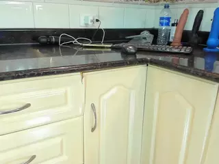 kloeass's Live Sex Cam Show