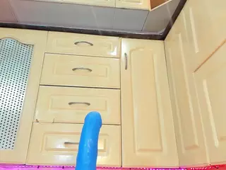kloeass's Live Sex Cam Show
