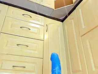 kloeass's Live Sex Cam Show