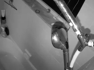voyeurcam charleys bathroom's Live Sex Cam Show
