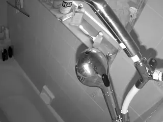 voyeurcam charleys bathroom's Live Sex Cam Show