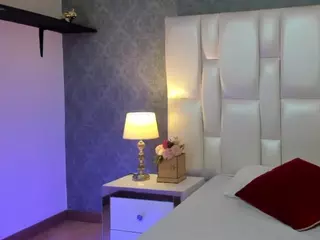 Chelseylewis's Live Sex Cam Show