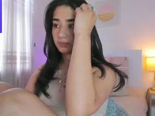 Annadu011's Live Sex Cam Show
