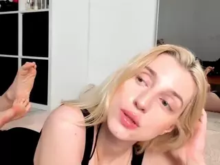 KenzieDawton's Live Sex Cam Show