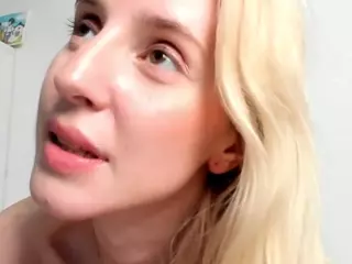KenzieDawton's Live Sex Cam Show