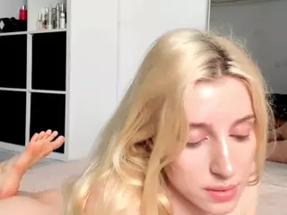 KenzieDawton's Live Sex Cam Show