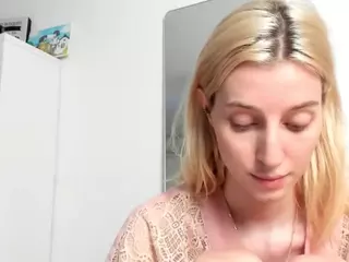 KenzieDawton's Live Sex Cam Show