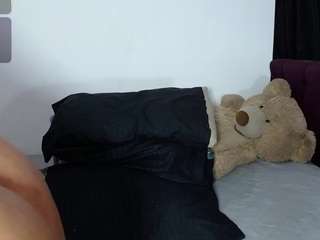 Live cam show with annacaribean
