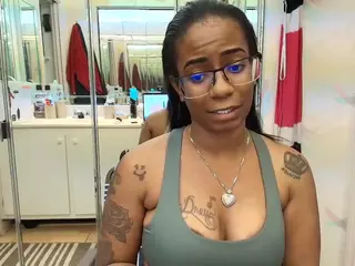 Chloe Collins's Live Sex Cam Show
