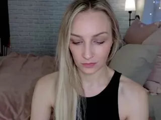Brie Hunter's Live Sex Cam Show