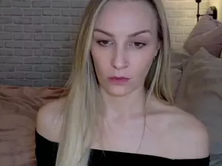 Brie Hunter's Live Sex Cam Show