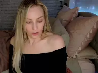 Brie Hunter's Live Sex Cam Show