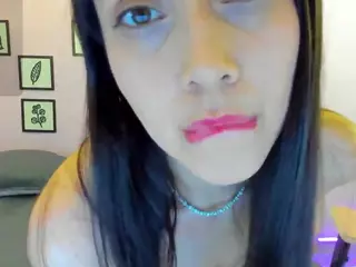 sofiapaz's Live Sex Cam Show