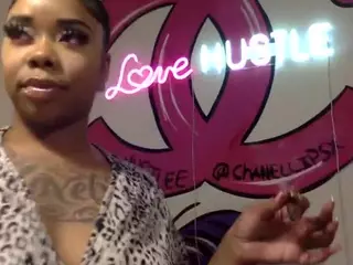 Chanellipsx's Live Sex Cam Show