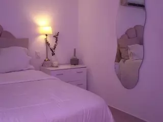 azaleiia's Live Sex Cam Show