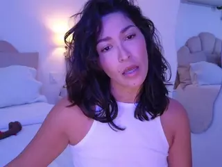 azaleiia's Live Sex Cam Show