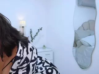 azaleiia's Live Sex Cam Show