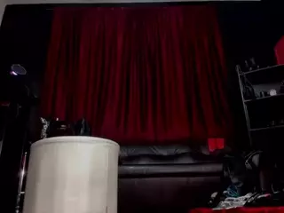 Mistresspuffyllove's Live Sex Cam Show