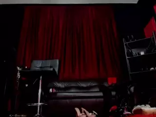Mistresspuffyllove's Live Sex Cam Show