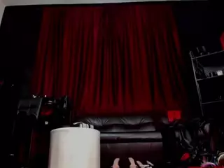 Mistresspuffyllove's Live Sex Cam Show