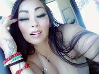 Live cam show with 808sweets