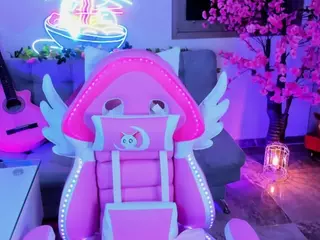 Jun Lee's Live Sex Cam Show