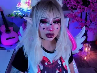 Jun Lee's Live Sex Cam Show