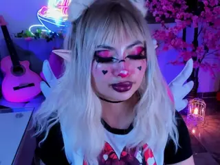 Jun Lee's Live Sex Cam Show
