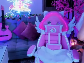 Jun Lee's Live Sex Cam Show