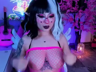 Jun Lee's Live Sex Cam Show