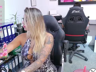 Amy Honney's Live Sex Cam Show