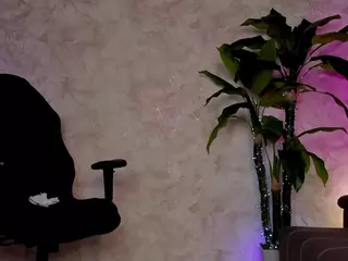 emma7's Live Sex Cam Show