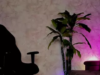 emma7's Live Sex Cam Show