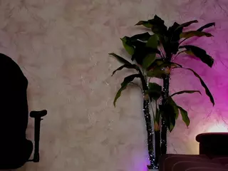 emma7's Live Sex Cam Show