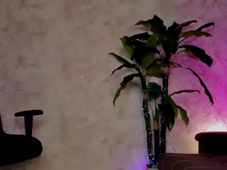 emma7's Live Sex Cam Show