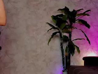 emma7's Live Sex Cam Show