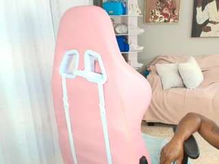 Live cam show with msfitqueen