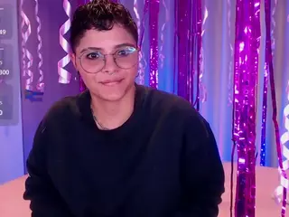 isabellamout's Live Sex Cam Show