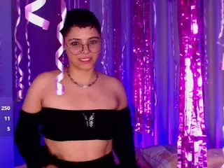 isabellamout's Live Sex Cam Show