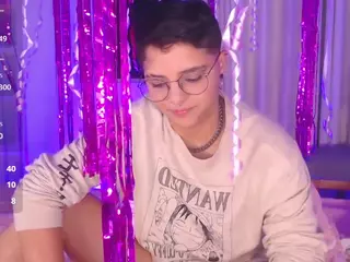 isabellamout's Live Sex Cam Show