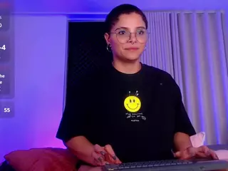 isabellamout's Live Sex Cam Show
