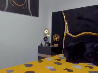 newlisa2018's Live Sex Cam Show
