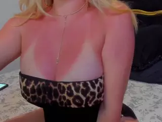 newlisa2018's Live Sex Cam Show
