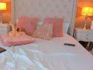 KyleFoxx's Live Sex Cam Show