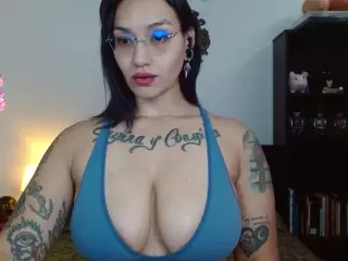 toothyy's Live Sex Cam Show