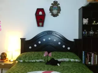 toothyy's Live Sex Cam Show