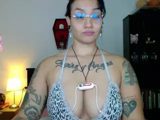 toothyy's Live Sex Cam Show