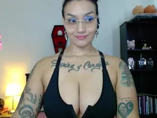 toothyy's Live Sex Cam Show
