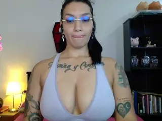 toothyy's Live Sex Cam Show
