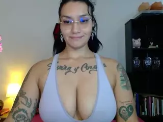 toothyy's Live Sex Cam Show